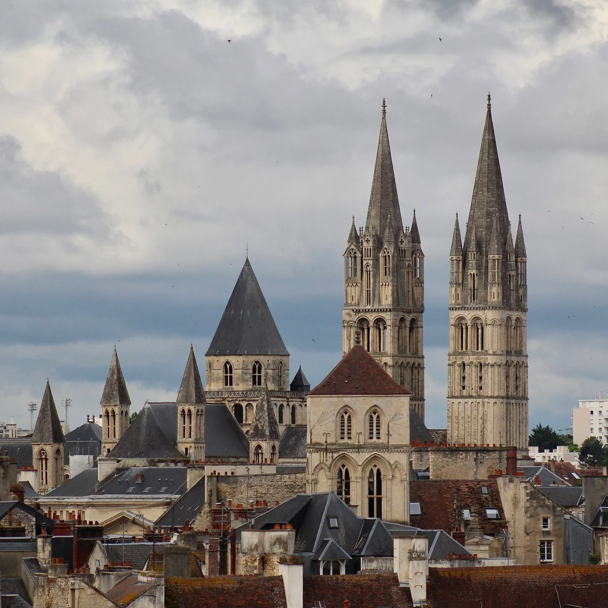 visite guidée à Caen pour explorer son histoire et ses secrets